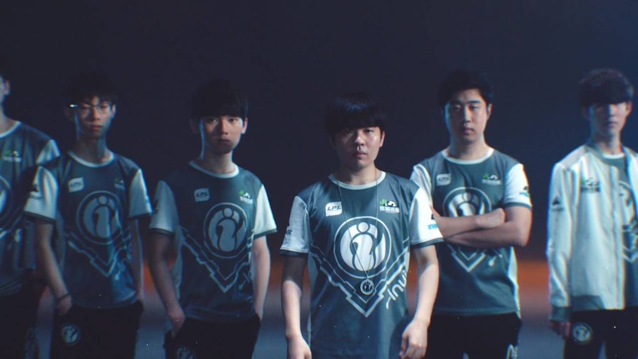 和队友的支 和队友的支